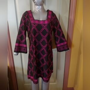 Alyn Paige New York Dress SZ Medium Long Sleeves Black And Pink